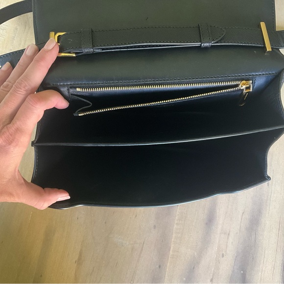 Burberry Medium TB Bag – Black Grained Leather with Gold Hardware - Picture 3 of 15